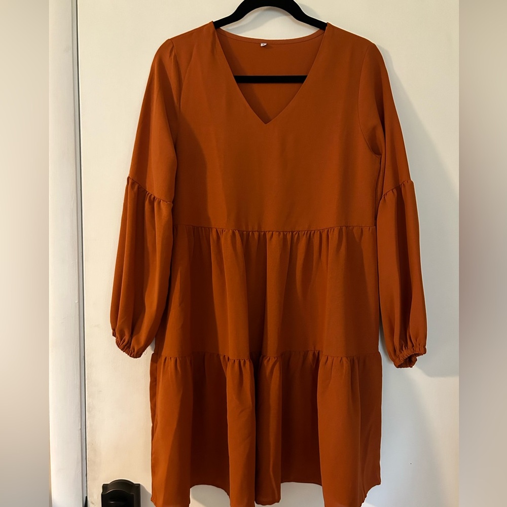 Women's Rust Orange V-Neck Tiered Long Sleeve Dress